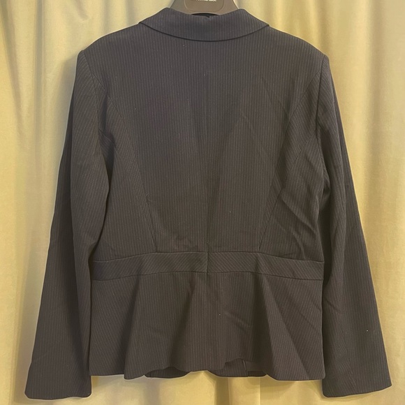 NWT Ricki’s pinstripe blazer 16 - Picture 2 of 6
